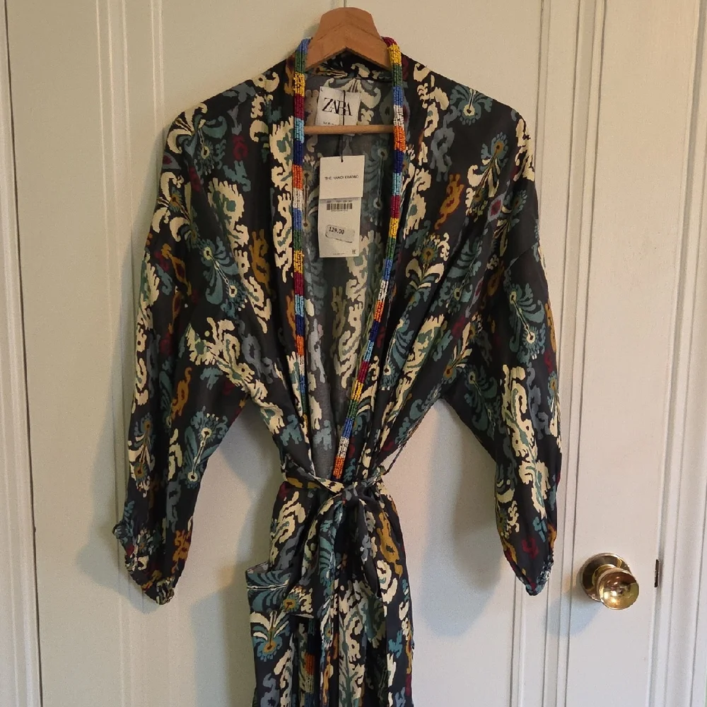 Zara Colorful Abstract Print Robe - Picture 1 of 5